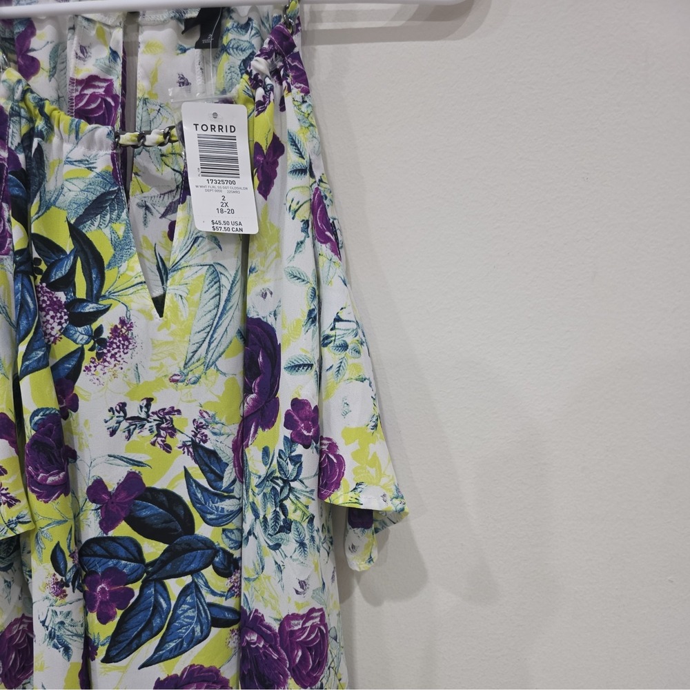Torrid Floral Georgette Cold Shoulder Chain Strap Blouse Purple White Size 2 2X - Picture 4 of 7